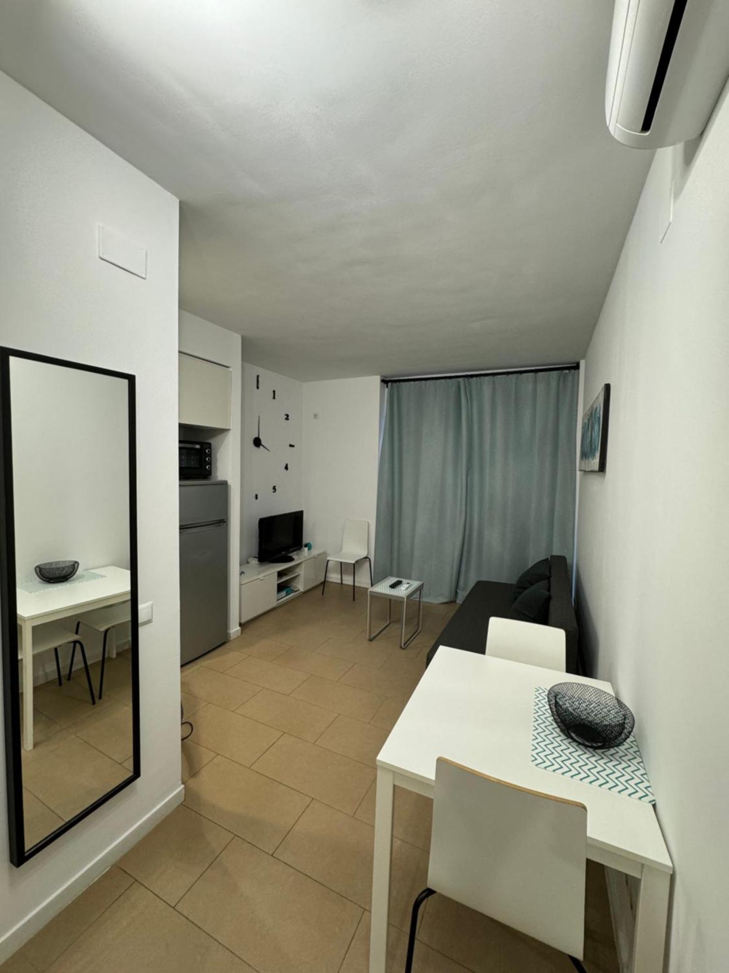 Moderno Apartamento Con Parking,Tarrassa, Barcelona Terrassa Zewnętrze zdjęcie